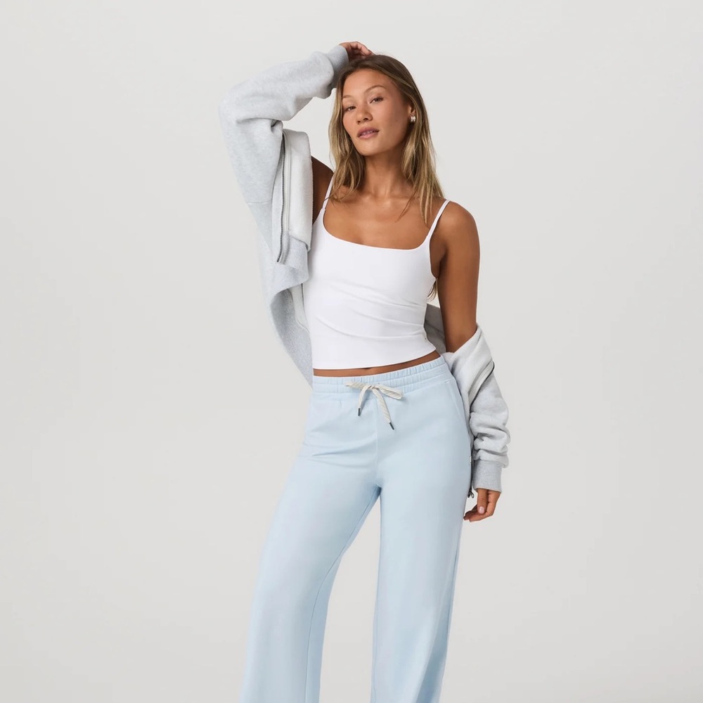 NWT Vuori Halo Essential Wideleg Pant - Short
